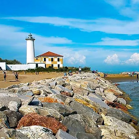 Hotel By The Pool Flat With Ac Bibione